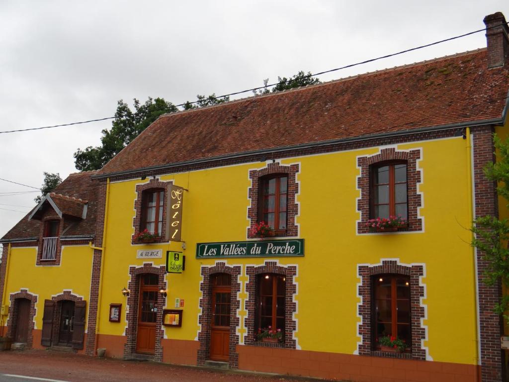Logis-Hotel Restaurant Auberge Les Vallees Du Perche Vicheres Экстерьер фото