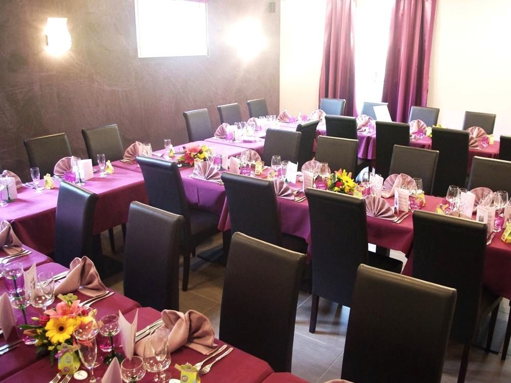 Logis-Hotel Restaurant Auberge Les Vallees Du Perche Vicheres Экстерьер фото