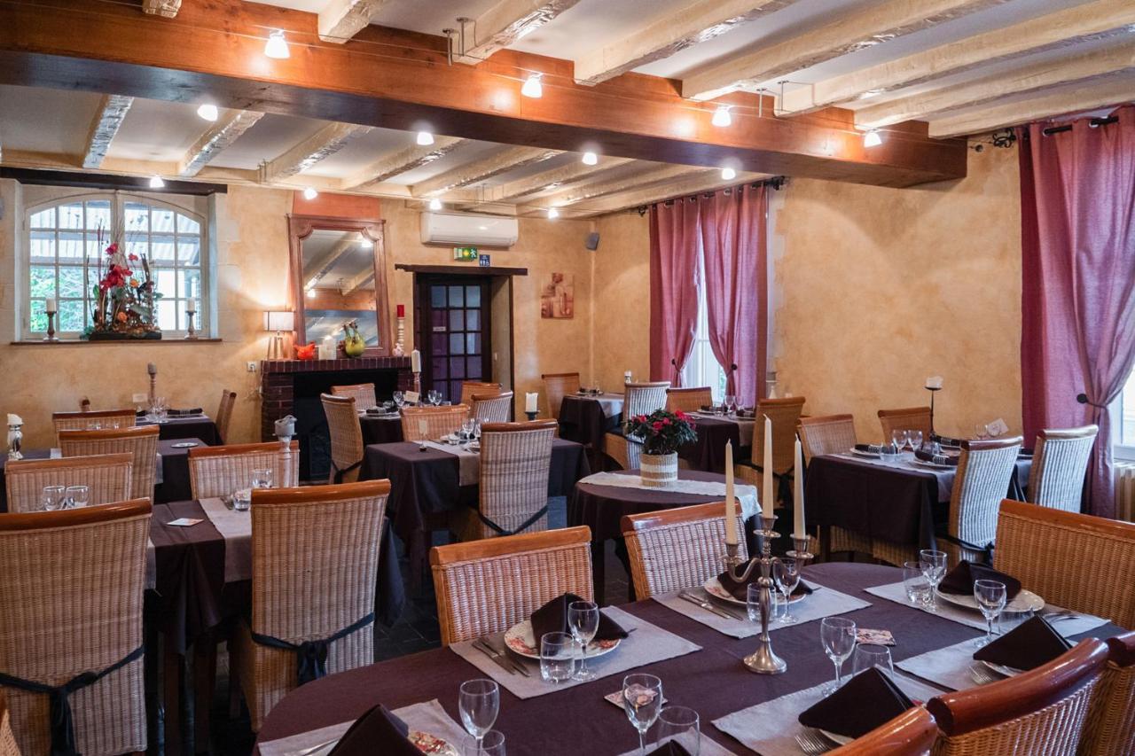 Logis-Hotel Restaurant Auberge Les Vallees Du Perche Vicheres Экстерьер фото